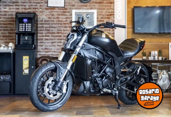 Motos - Benelli 502c 2023 Nafta 2600Km - En Venta