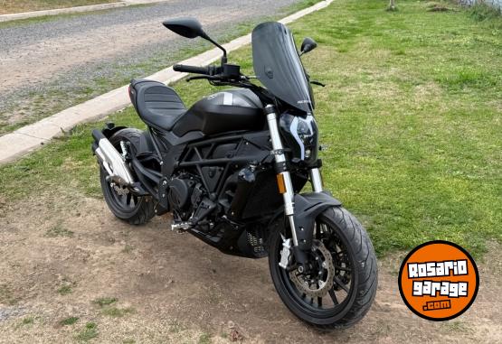 Motos - Benelli 502c 2023 Nafta 2600Km - En Venta