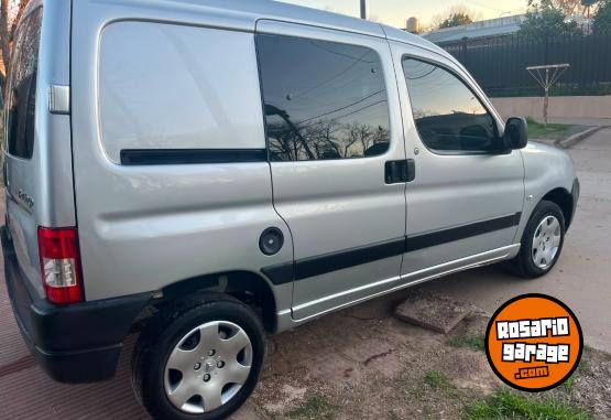 Utilitarios - Citroen Berlingo partner 2018 Diesel 113000Km - En Venta