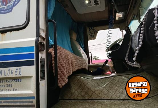 Camiones y Grúas - Scania 113 320 año 1996, solo o enganchado - En Venta