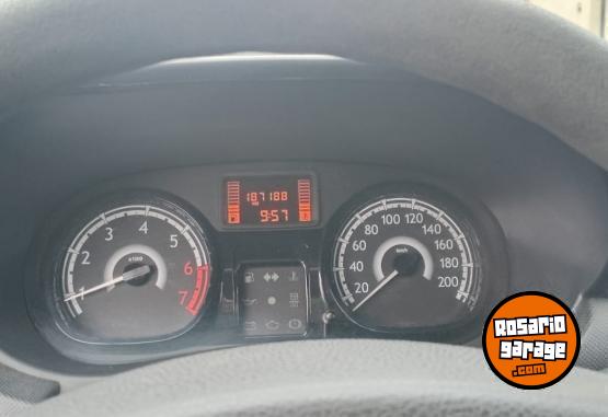 Autos - Renault Sandero Authentique Pack1 2013 Nafta 186000Km - En Venta