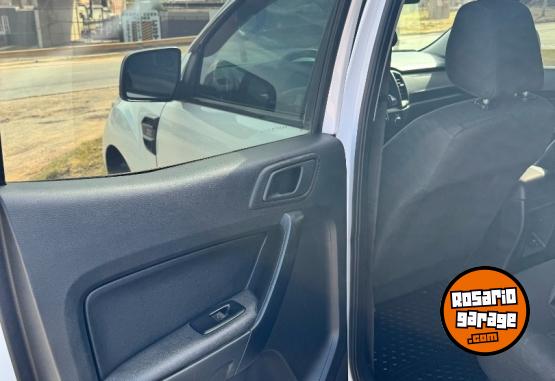 Camionetas - Ford Ranger 2022 Diesel 97000Km - En Venta