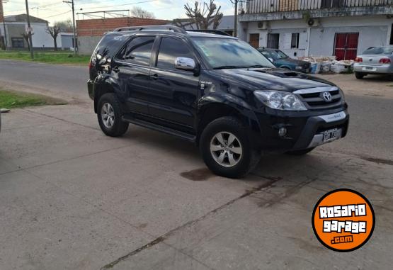 Camionetas - Toyota Sw4 4x4 t/ cuero 2007 Diesel 261000Km - En Venta