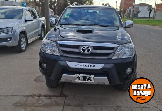 Camionetas - Toyota Sw4 4x4 t/ cuero 2007 Diesel 261000Km - En Venta