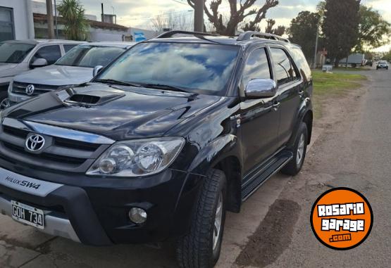 Camionetas - Toyota Sw4 4x4 t/ cuero 2007 Diesel 261000Km - En Venta