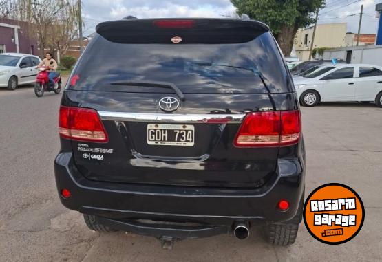 Camionetas - Toyota Sw4 4x4 t/ cuero 2007 Diesel 261000Km - En Venta