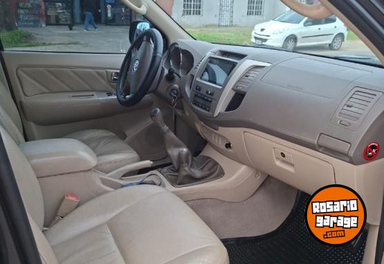 Camionetas - Toyota Sw4 4x4 t/ cuero 2007 Diesel 261000Km - En Venta