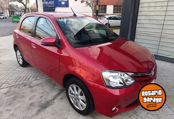 Autos - Toyota ETIOS XLS 1.5 6MT 2017 Nafta 86000Km - En Venta