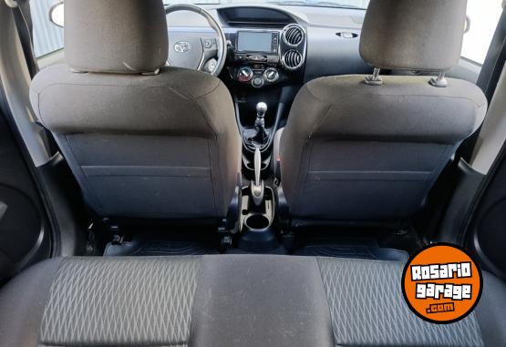 Autos - Toyota ETIOS XLS 1.5 6MT 2017 Nafta 86000Km - En Venta