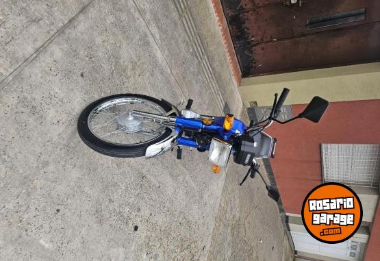 Motos - Suzuki AX 100 2025 Nafta 2200Km - En Venta