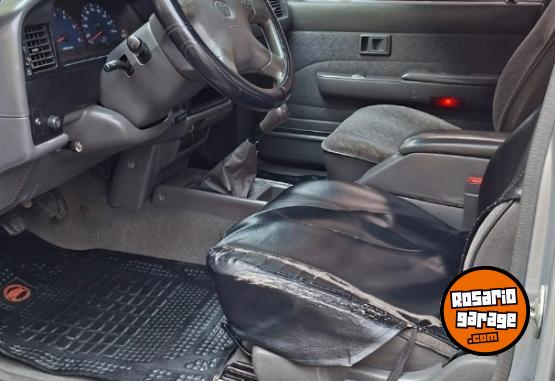 Camionetas - Toyota Hilux 2003 Diesel 450000Km - En Venta