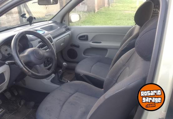 Autos - Renault CLIO 2005 Nafta 178300Km - En Venta