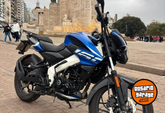 Motos - Bajaj Rouser 160 ns 2023 Nafta 3050Km - En Venta