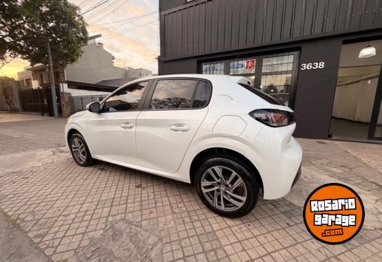 Autos - Peugeot 208 2023 Nafta 12000Km - En Venta