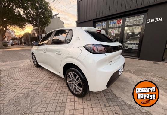 Autos - Peugeot 208 2023 Nafta 12000Km - En Venta