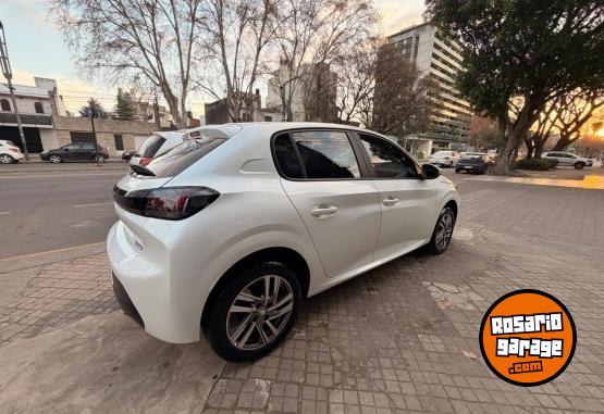 Autos - Peugeot 208 2023 Nafta 12000Km - En Venta