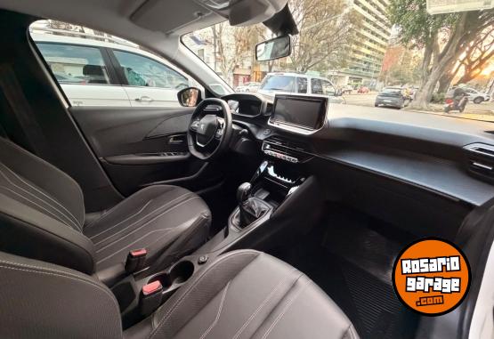 Autos - Peugeot 208 2023 Nafta 12000Km - En Venta