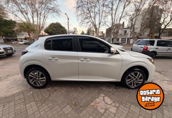 Autos - Peugeot 208 2023 Nafta 12000Km - En Venta
