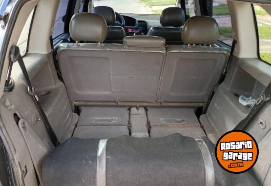 Autos - Chevrolet Zafira 2004 GNC 300000Km - En Venta
