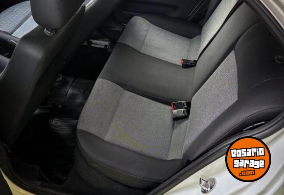 Autos - Volkswagen GOL TREND 1.6 2014 Nafta 124000Km - En Venta