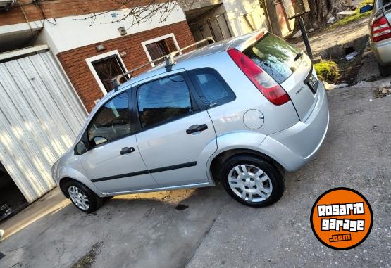 Autos - Ford Fiesta 2004 Nafta 111111Km - En Venta