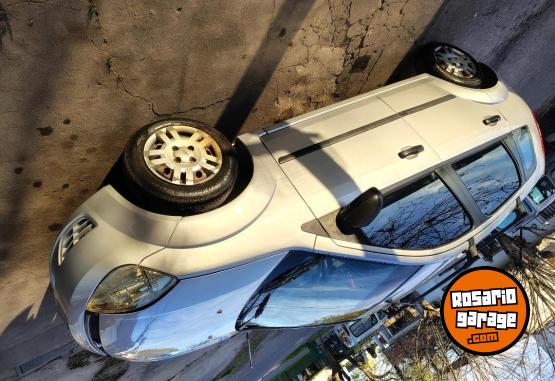 Autos - Ford Fiesta 2004 Nafta 111111Km - En Venta