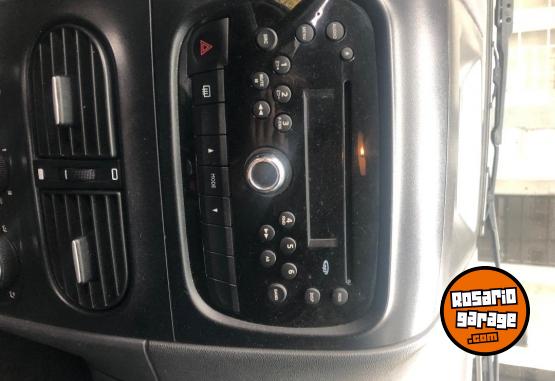 Autos - Fiat Siena EL 2015 GNC 139000Km - En Venta