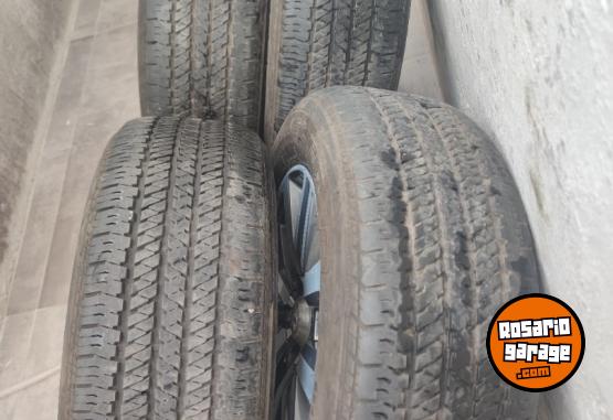 Accesorios para Autos - Llantas 18 Toyota Hilux SRX Muy buenas. $1.800.000 las 4. NO BAJO PRECIO - En Venta