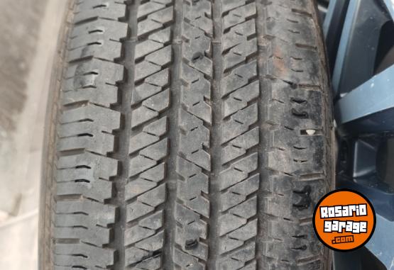 Accesorios para Autos - Llantas 18 Toyota Hilux SRX Muy buenas. $1.800.000 las 4. NO BAJO PRECIO - En Venta