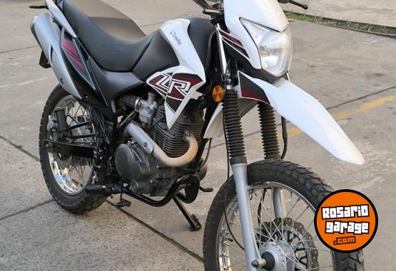 Motos - Zanella ZR 150 2023 Nafta 18000Km - En Venta