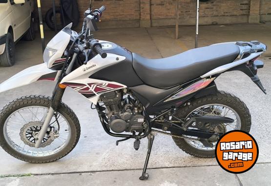 Motos - Zanella ZR 150 2023 Nafta 18000Km - En Venta