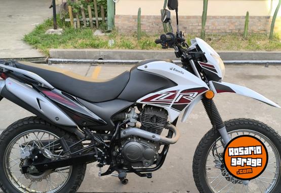 Motos - Zanella ZR 150 2023 Nafta 18000Km - En Venta