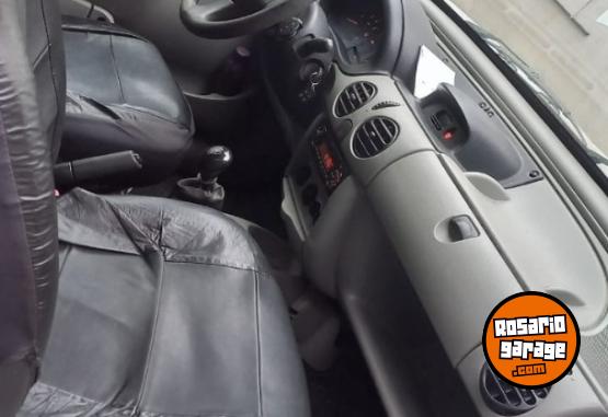 Utilitarios - Renault kangoo 2 1.6 authentique 2010 Nafta 217000Km - En Venta