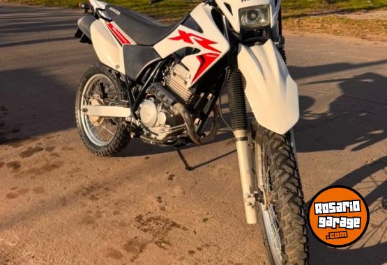 Motos - Honda Tornado 2022 Nafta 22000Km - En Venta
