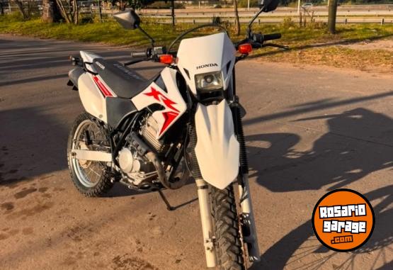 Motos - Honda Tornado 2022 Nafta 22000Km - En Venta