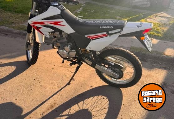 Motos - Honda Tornado 2022 Nafta 22000Km - En Venta