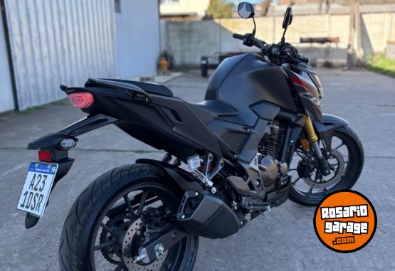 Motos - Honda Twister 300 2025 Nafta 500Km - En Venta