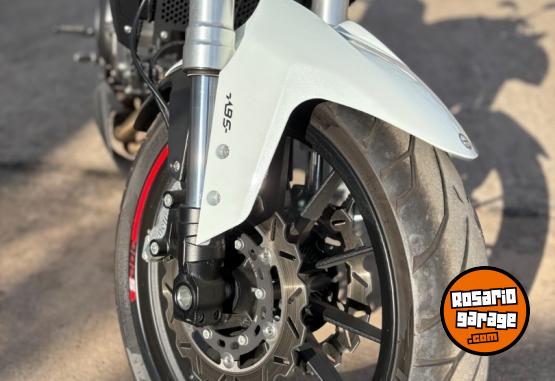 Motos - Benelli 302s 2023 Nafta 10000Km - En Venta