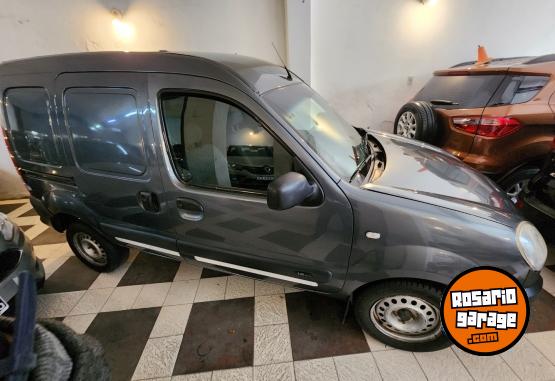 Utilitarios - Renault Kangoo 2017 GNC 138000Km - En Venta