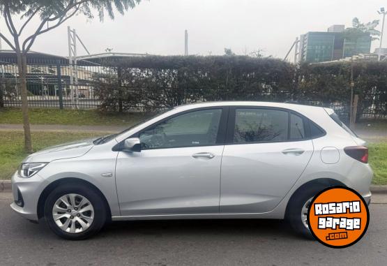 Autos - Chevrolet Onix Tech Onstar 2020 Nafta 68400Km - En Venta