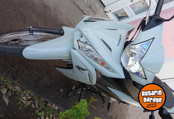 Motos - Honda Wave s 2023 Nafta 5400Km - En Venta