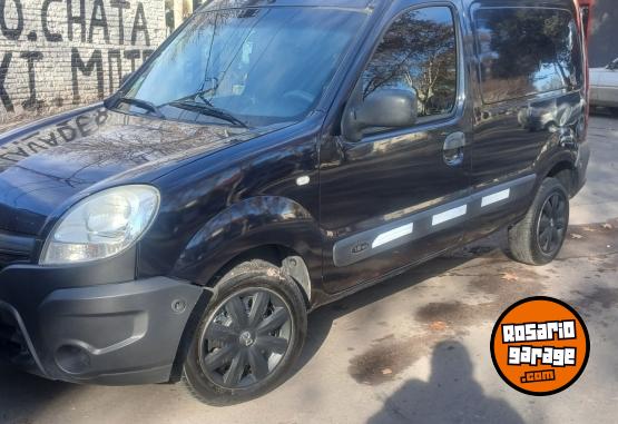 Utilitarios - Renault Kangoo 2016 GNC 155000Km - En Venta