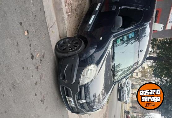 Utilitarios - Renault Kangoo 2016 GNC 155000Km - En Venta
