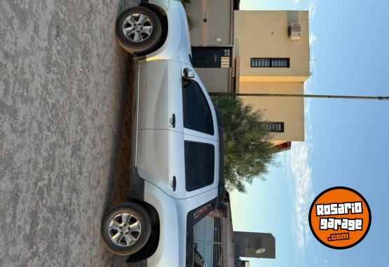 Utilitarios - Renault Oroch dynamique 2020 GNC 197000Km - En Venta