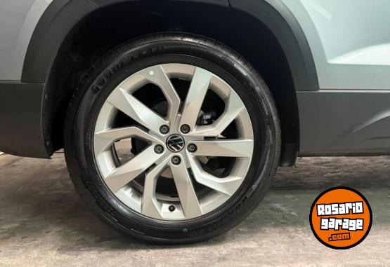 Autos - Volkswagen Taos Comfortline 2025 Nafta 28000Km - En Venta