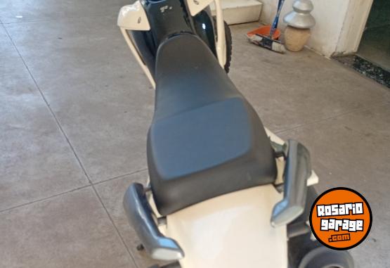 Motos - Motomel 150 2024 Nafta 8000Km - En Venta