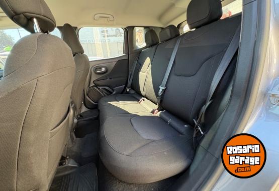 Camionetas - Chrysler JEEP RENEGADE 1.8L SPORT 2022 Nafta 93954Km - En Venta