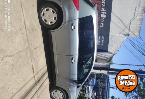 Autos - Nissan Tiida 2010 Nafta 120000Km - En Venta