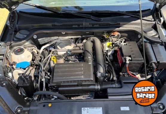 Autos - Volkswagen Vento highline 2018 Nafta 185000Km - En Venta