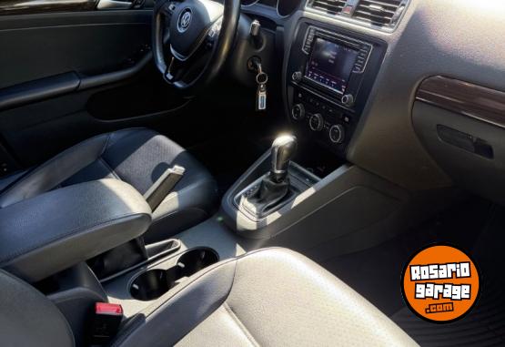 Autos - Volkswagen Vento highline 2018 Nafta 185000Km - En Venta